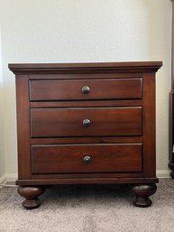 3 Drawer Wooden Traditional Nightstand 2 Of 2