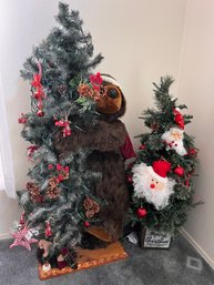 Christmas Decor - Trees With Bear And Santas