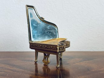 Vintage Pigmentation Piano Compact