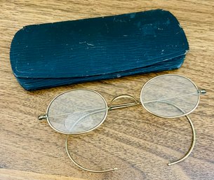 Antique Reading Glasses With Case