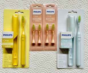 Set Of Philips One Battery Toothbrushes And Replacements