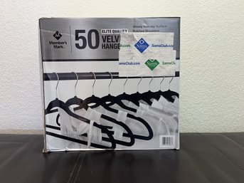 50 Brand New Velvet Hangers In Box