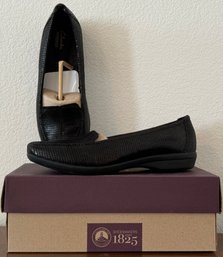 New In Box Womens Clarks Black Snake Dress Shoes