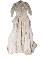 Vintage Lace Quarter Sleeve Wedding Gown