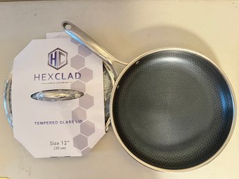 HexClad 12 Inch Skillet With Lid