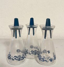 Pyrex Cruets With Plastic Stopper - Old Town Blue Pattern