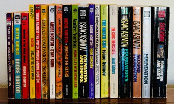 Various Science Fiction And Fantasy Paperbacks Including Some Of Isaac Asimov's Foundation Series