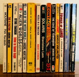 Various Science Fiction And Fantasy Paperbacks Including Issac Asimov And Stanislaw Lem