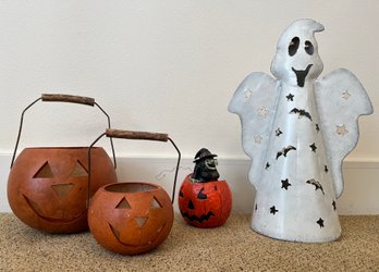 Metal Ghost Figurine And Pumpkin Decor