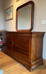 Vaughan Bassett Wood Dresser With Mirror