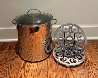 Stockpot And 2 Trivets For All That Soup