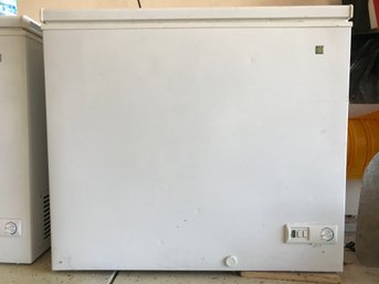 General Electric Freezer, Model FCM7SUHWW, 1 Of 2