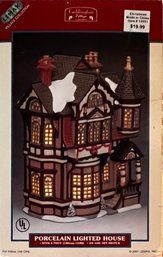 Christmas Village - Porcelain Lighted House - Caddington Village