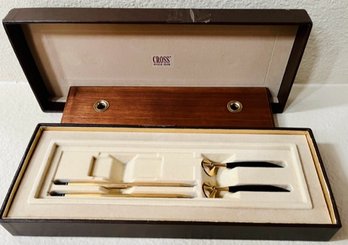 Boxed Cross Desk Set With Desk Pens And Holders