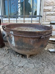 Iron Planter Pot