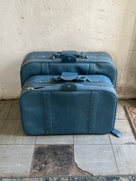 Pair Of Brand New Vintage World Traveler Suitcases