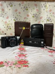 Vintage Minolta Freedom Zoom Camera Incl. Vivatar Camera And More!