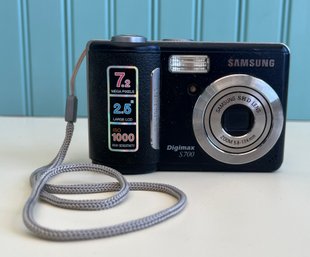 Samsung Digimax S700 Camera