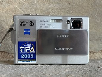 Sony Cybershot Dsc-t7 Compact Digital Camera