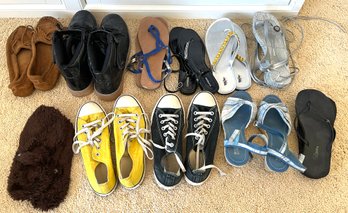 Assortment Of Womens Shoes Including Converse And Mossimo Sandals