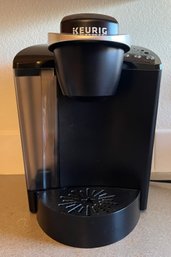 Keurig Coffee Maker With Cleaning Accessories