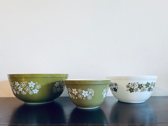 Vintage Crazy Daisy Spring Nesting Bowls