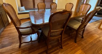 Vintage Drexel 7 Seat Dinner Table W/ Leaf Boards
