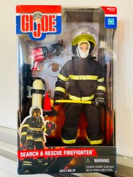 Hasbro Toys 2001 G.I. Joe Search And Rescue Firefighter