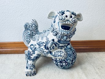 Blue And White Porcelain Chinese Foo Dog 2 Of 2