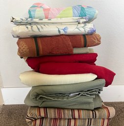 Tablecloths - Lot Of Various Sizes And Styles