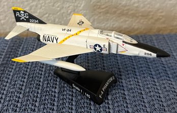 Maisto F-4 Phantom II Model Jet Scale 1 : 145