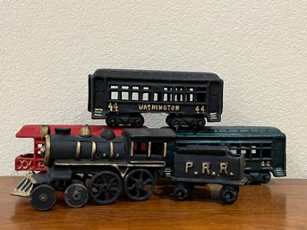 Cast Iron Train Set With Connectors