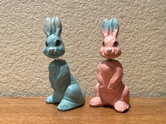 Air Of Vintage Bobblehead Bunnies