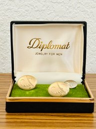 Diplomat Gold Toned Men's Cufflinks With Tie Tack