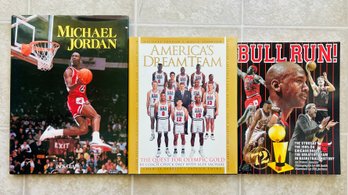 3 PC Lot Of Vintage Michael Jordan Books/Magazines