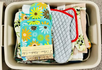Storage Tote Full Of Kitchen Towels, Oven Mitts, Hot Pads & More!