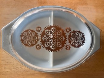 PYREX Segmented Serving Dish, Blue And White With Clear Lid With Brown Pattern