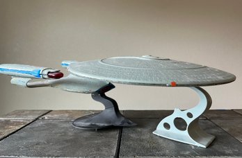 Star Trek U.S.S. Enterprise Model