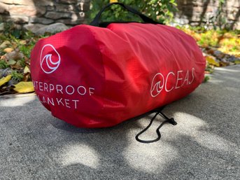 Red Waterproof Oceas Blanket