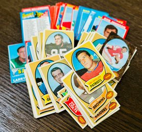 Lots Of Loose Vintage Topps Football Cards