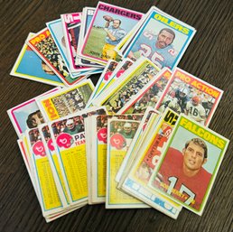 Lot Of 1972 Topps NFL Football Loose Cards