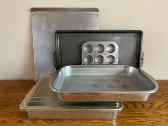 Baking Pans, Cookie Sheets And Muffin Tins