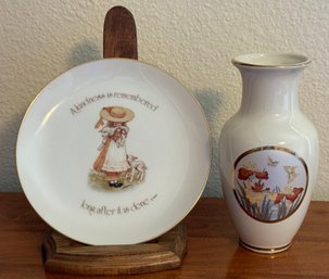Lasting Memories Decorative Plate W/ Stand And Vase