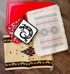 Placemats, Runner And Potholders