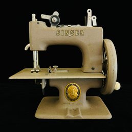 Singer Mini Sewing Machine Hand Crank