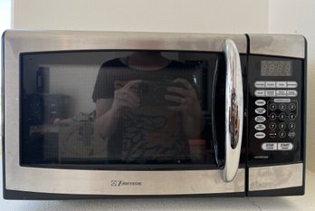 Emerson 900W Microwave Oven