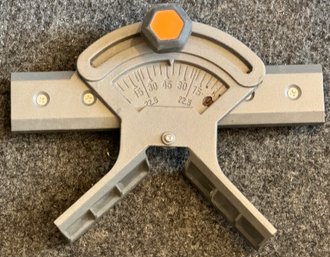 Rigid Miter Gauge Assembly