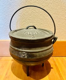 Three Leg Falkirk Cast Iron Pot With Lid