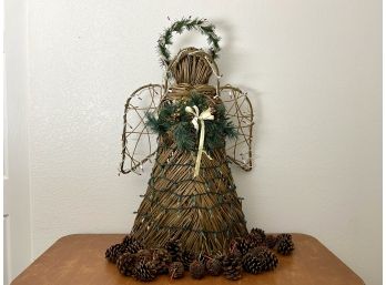 Beautiful Wicker Large Christmas Angel And Pinecones