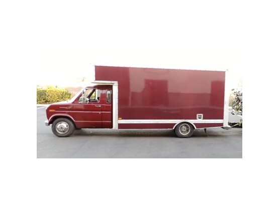 '89 Ford F-350 Dually Box Cargo Truck (With Clean Title)